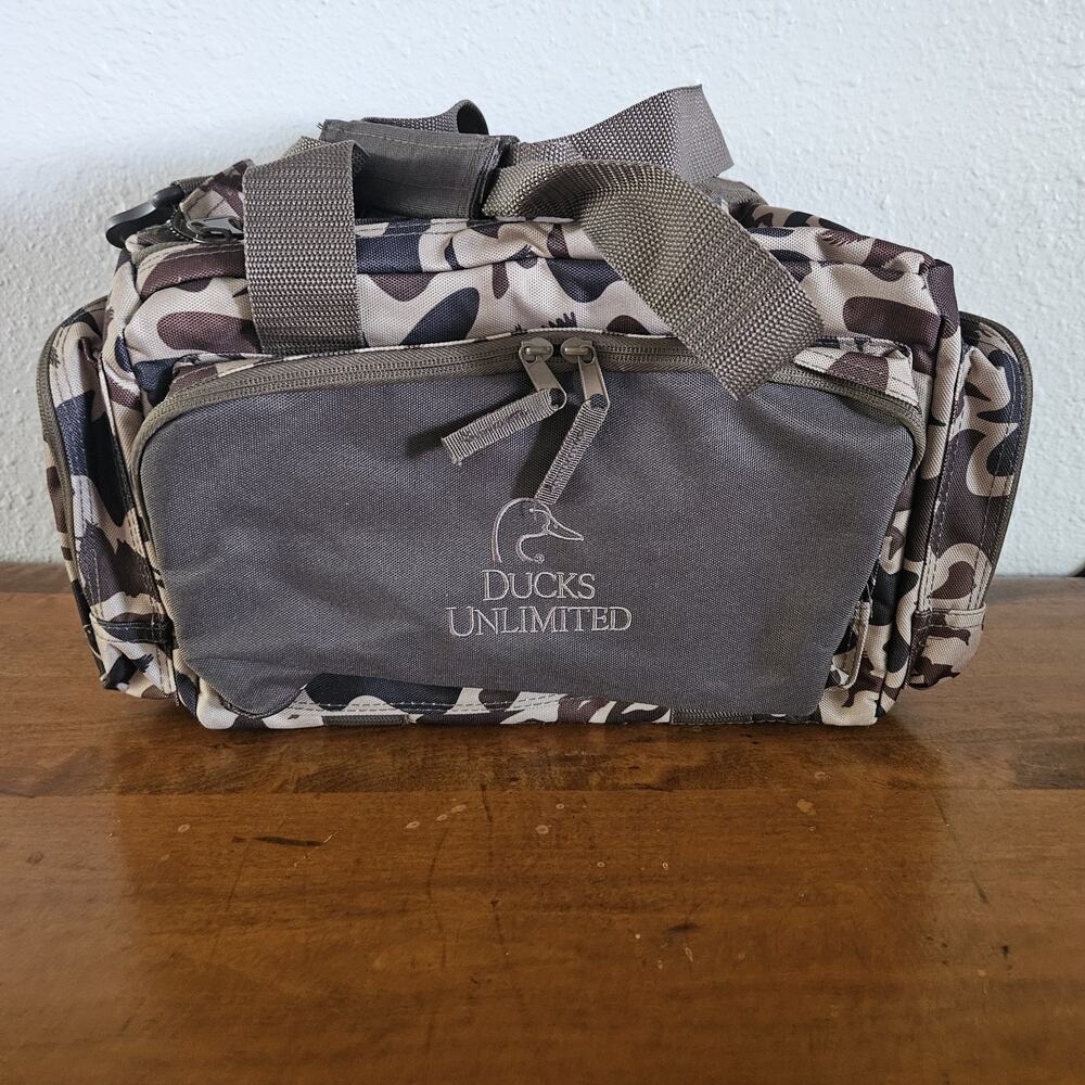 Ducks Unlimited Camo Duffle Bag Cooler Gear Bag Hunting Outdoors New